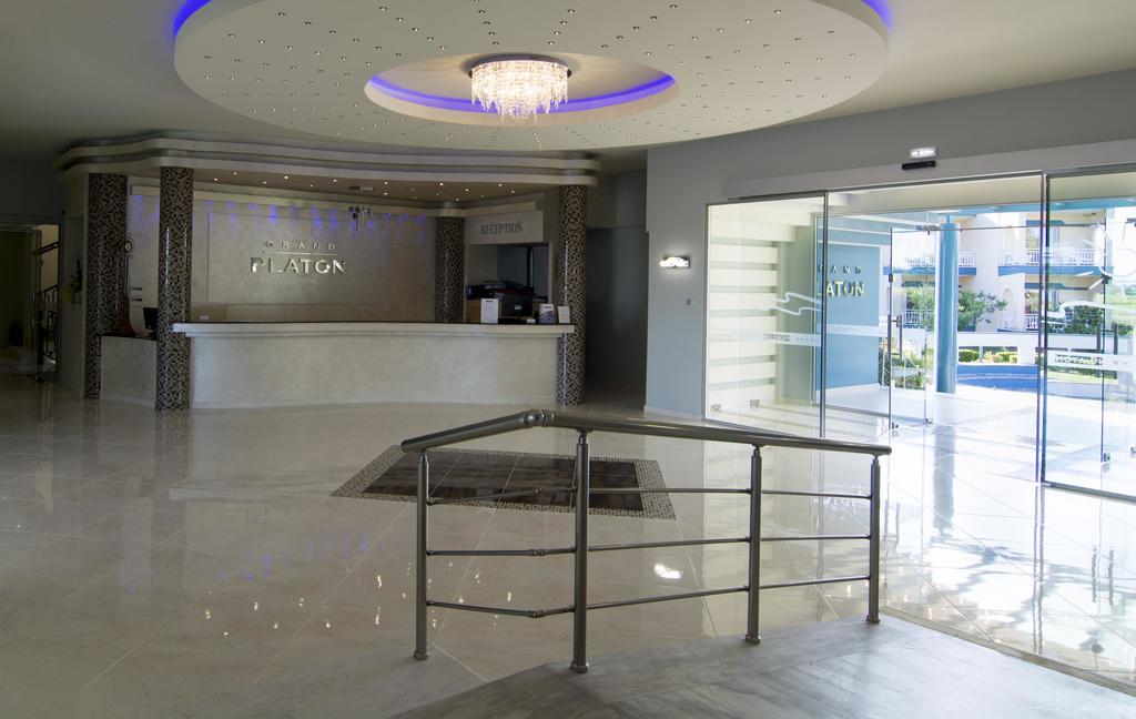 Grand Platon Hotel Olympiakí Aktí Buitenkant foto
